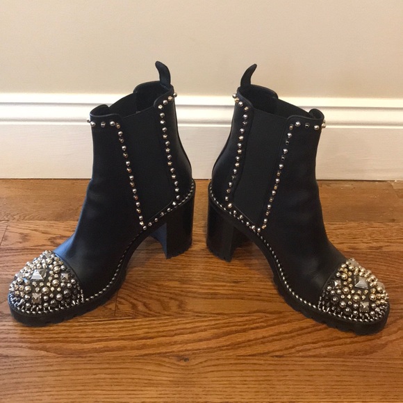 ❌SOLD❌ Christian Louboutin Chasse Chelsea Bootie - Picture 7 of 8